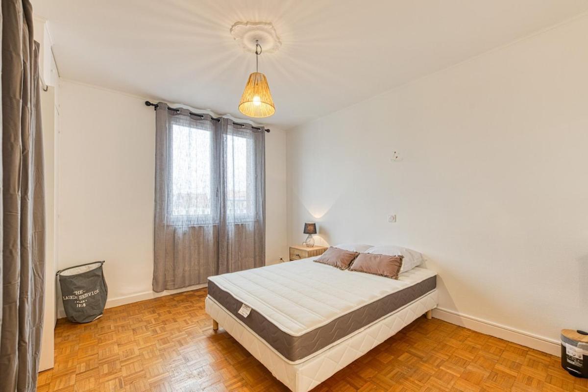 Magnificent Apartment, 4 Bedrooms, Fiber Wifi Grenoble Exteriör bild